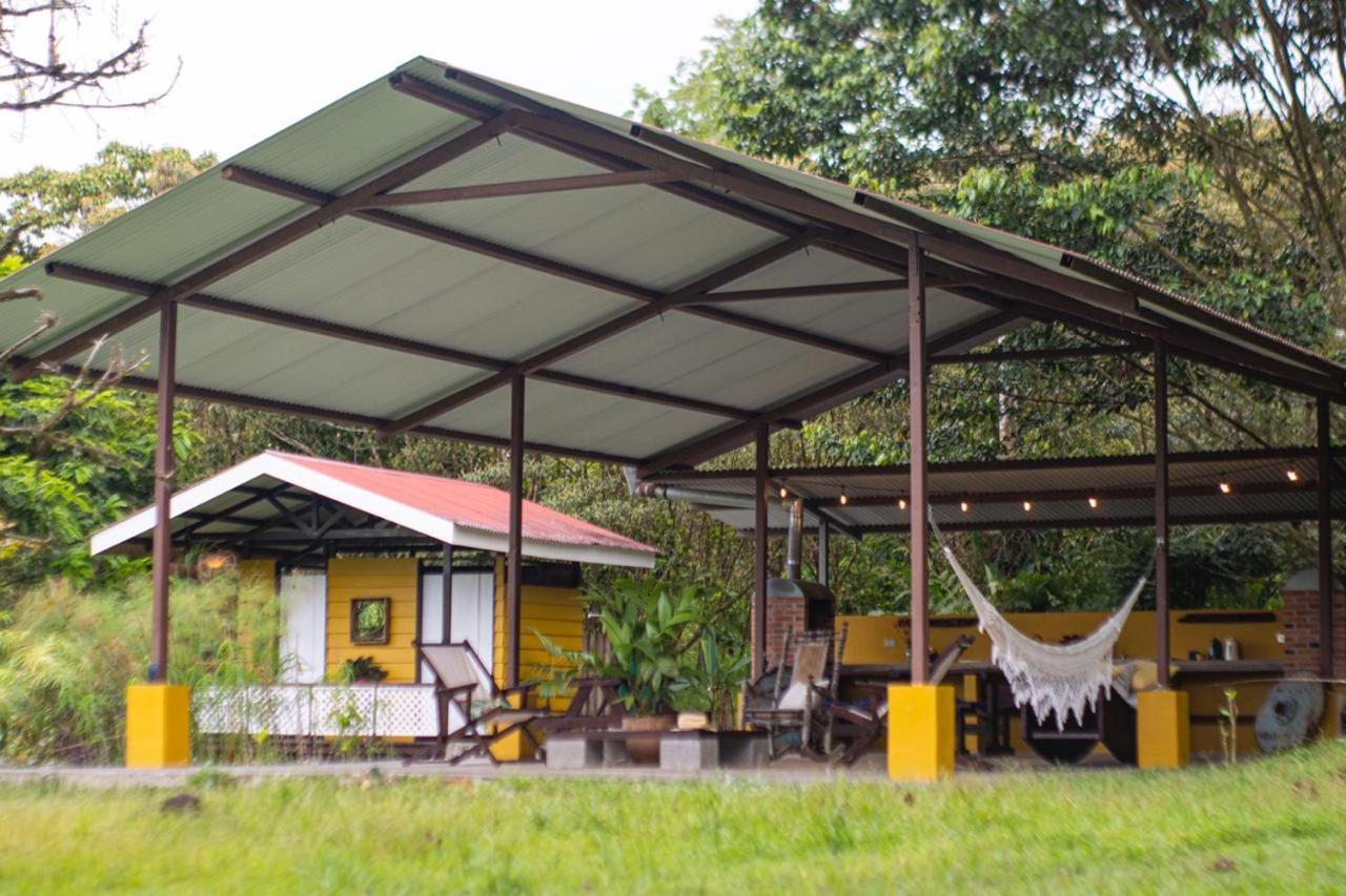 Popone Farm & Lodge Guápiles Екстериор снимка
